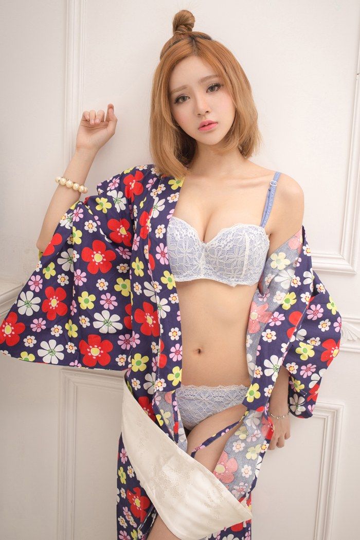 尤果香川颖白嫩美胸甜美可爱图片
