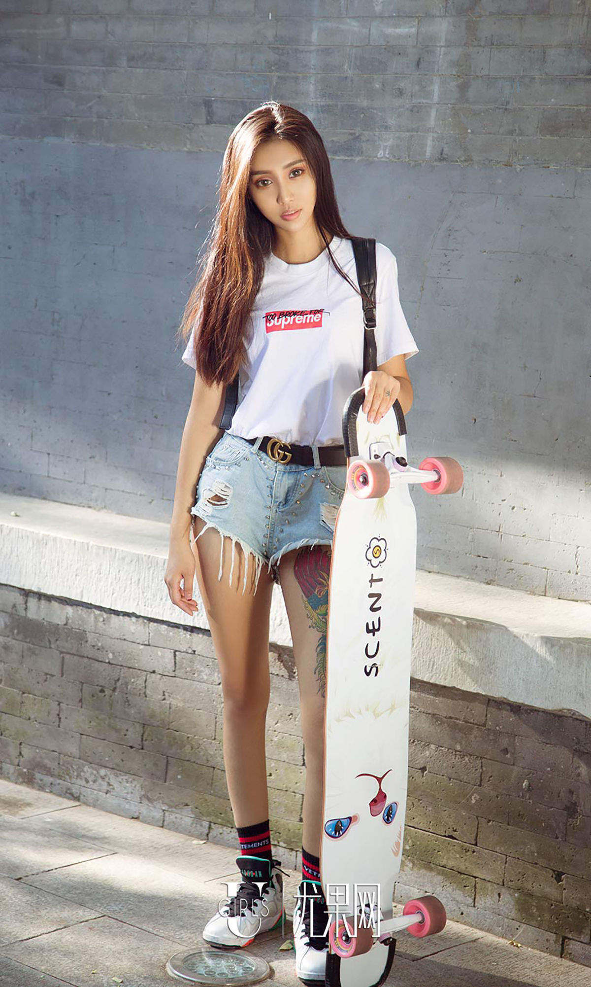 日韩eee444美女模特尤菲儿大妞也爱玩运动高清mm写真集图片