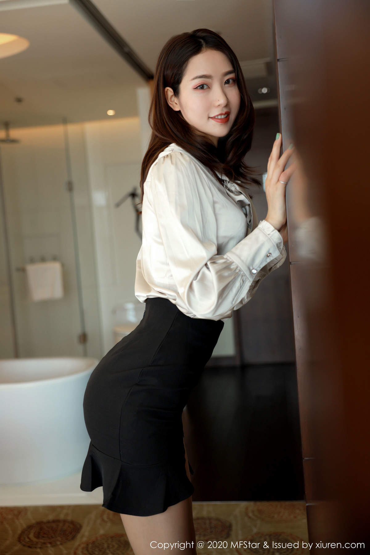 方子萱图片