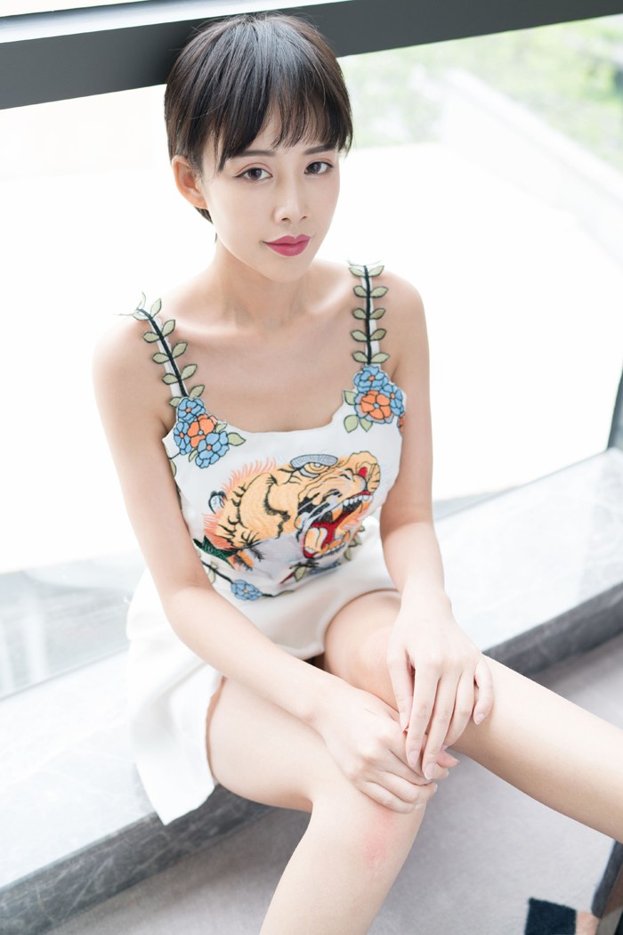 嫩模图片