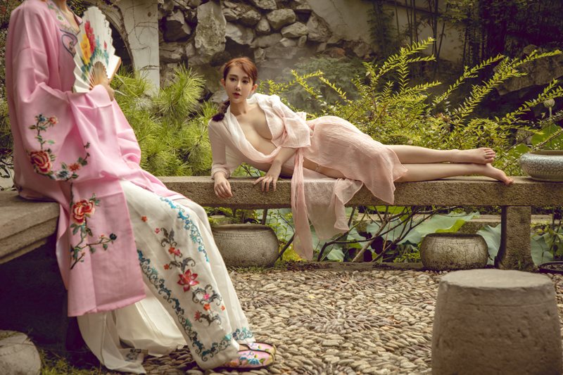 姐妹花图片