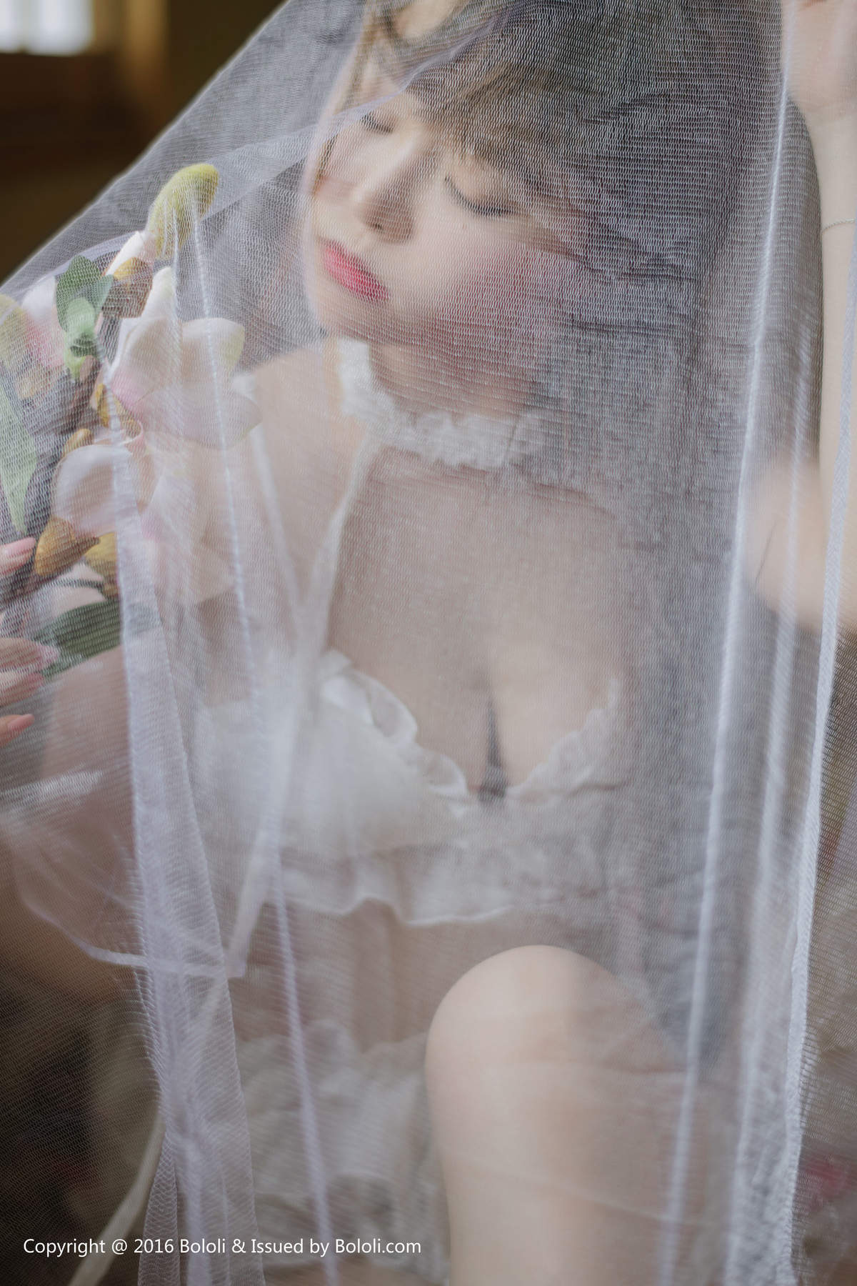 cf美女柳侑绮白纱少女与花美女墙纸图片 cf美女柳侑绮白纱少女与花美女墙纸图片