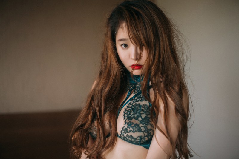 柳侑绮图片