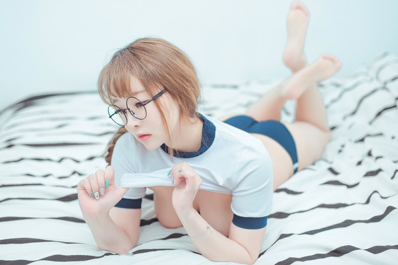 柳侑绮图片
