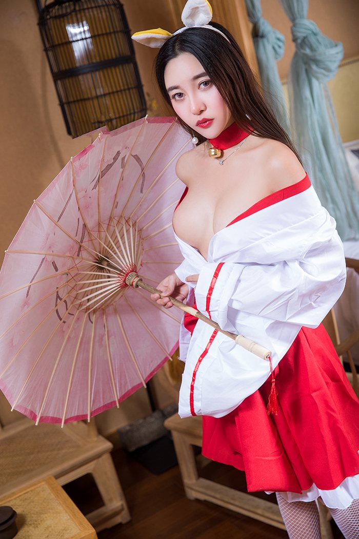 李梓熙图片