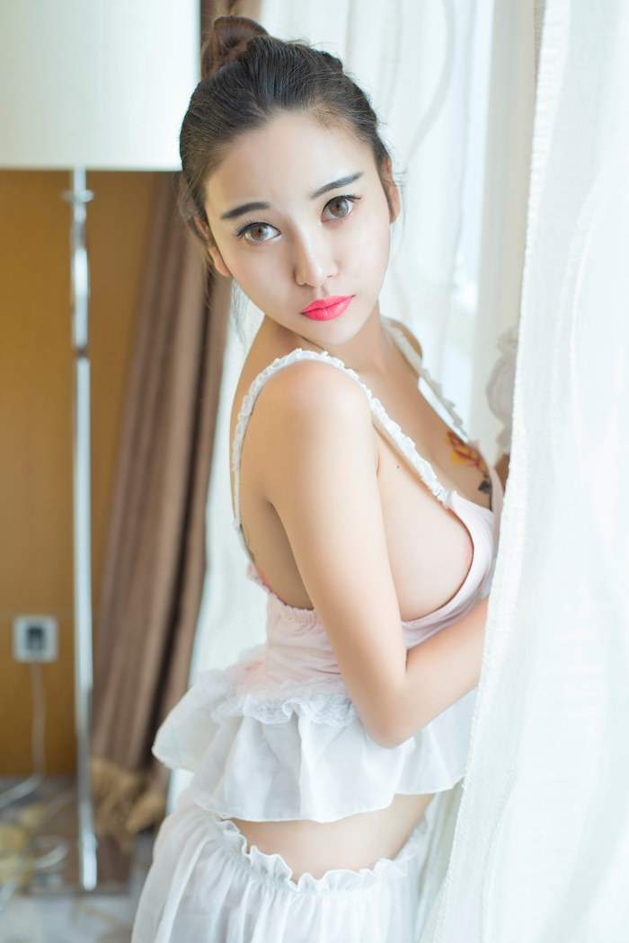 李梓熙图片