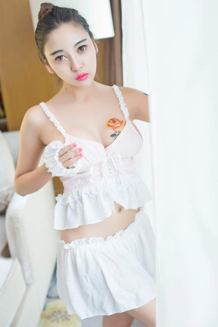 李梓熙图片