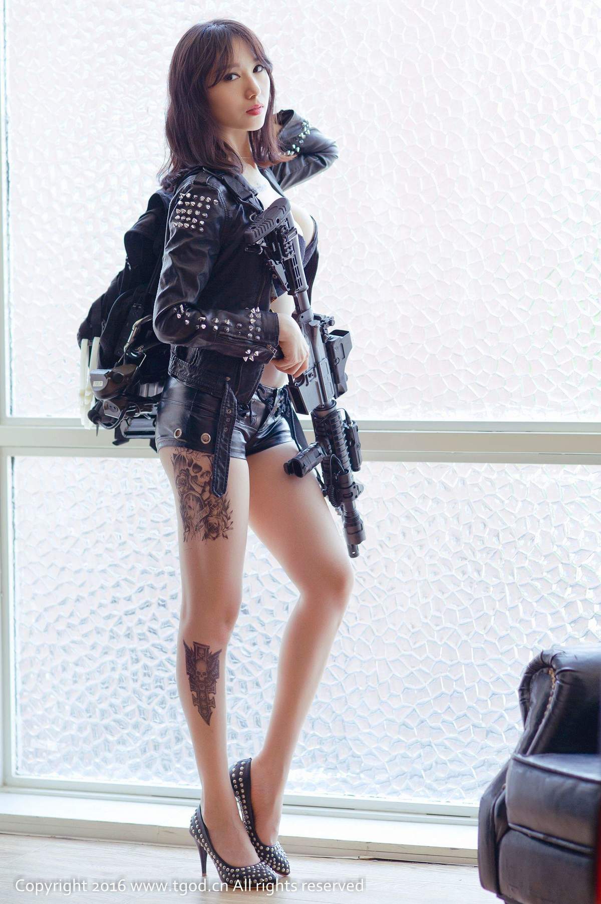 展如图片
