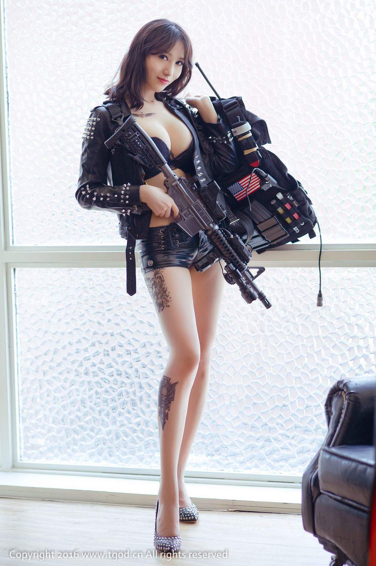 展如图片