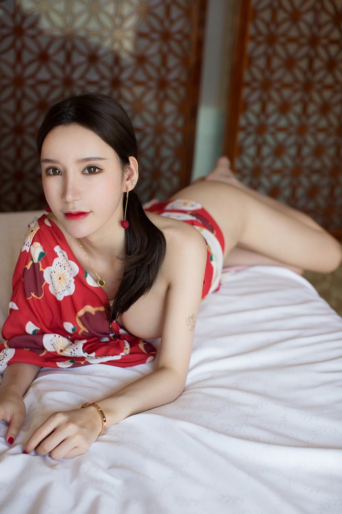 周于希图片