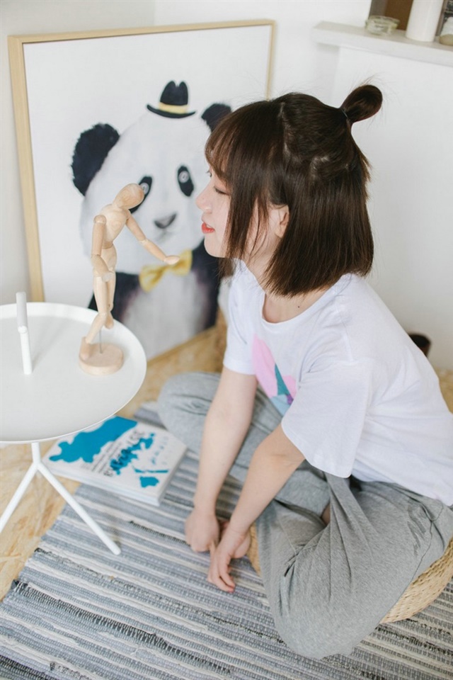 甜美短发美少女唯美写真iPhone壁纸图片