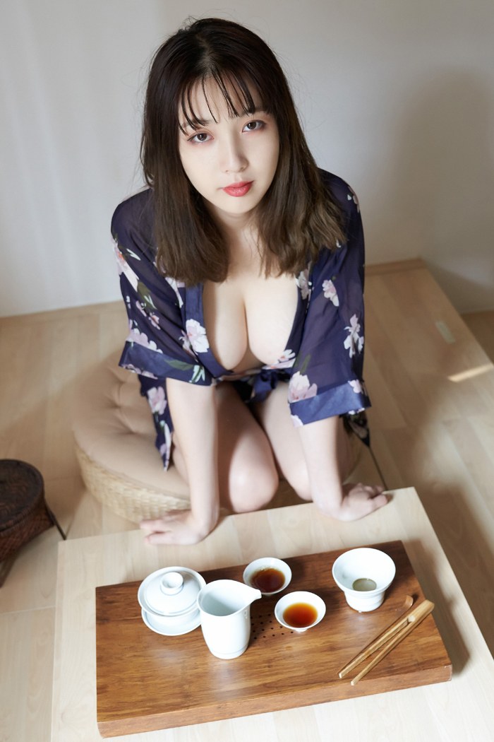 白嫩美女图片
