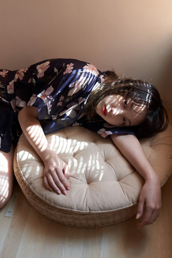 白嫩美女图片