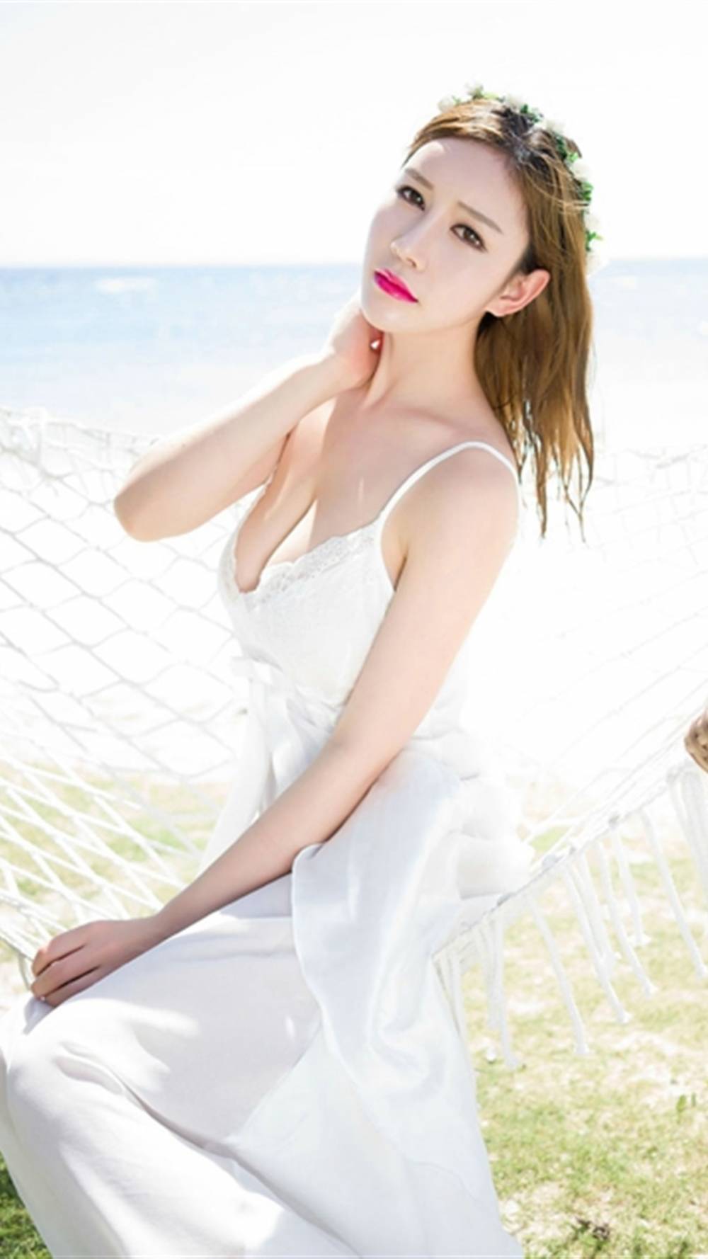 沙滩三亚海边三点式美女GoGo全球高清美女美女内衣写真图片图片