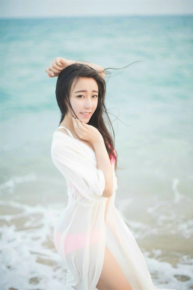 海边美女图片