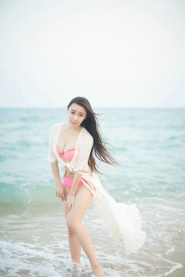 沙滩三亚海边三点式美女GoGo全球高清美女美女内衣写真图片图片