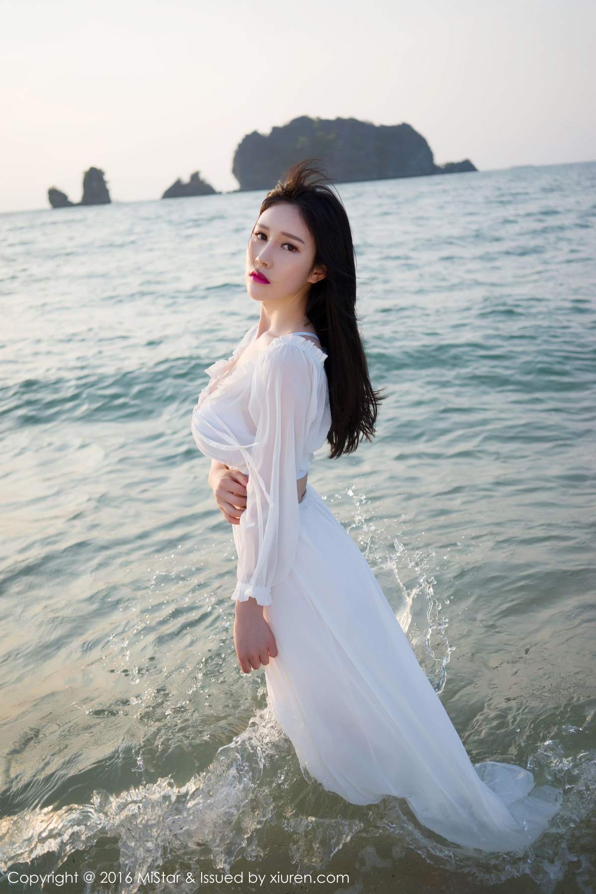 户外美女图片