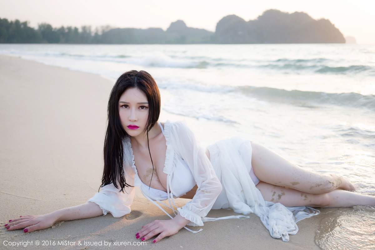 户外美女图片