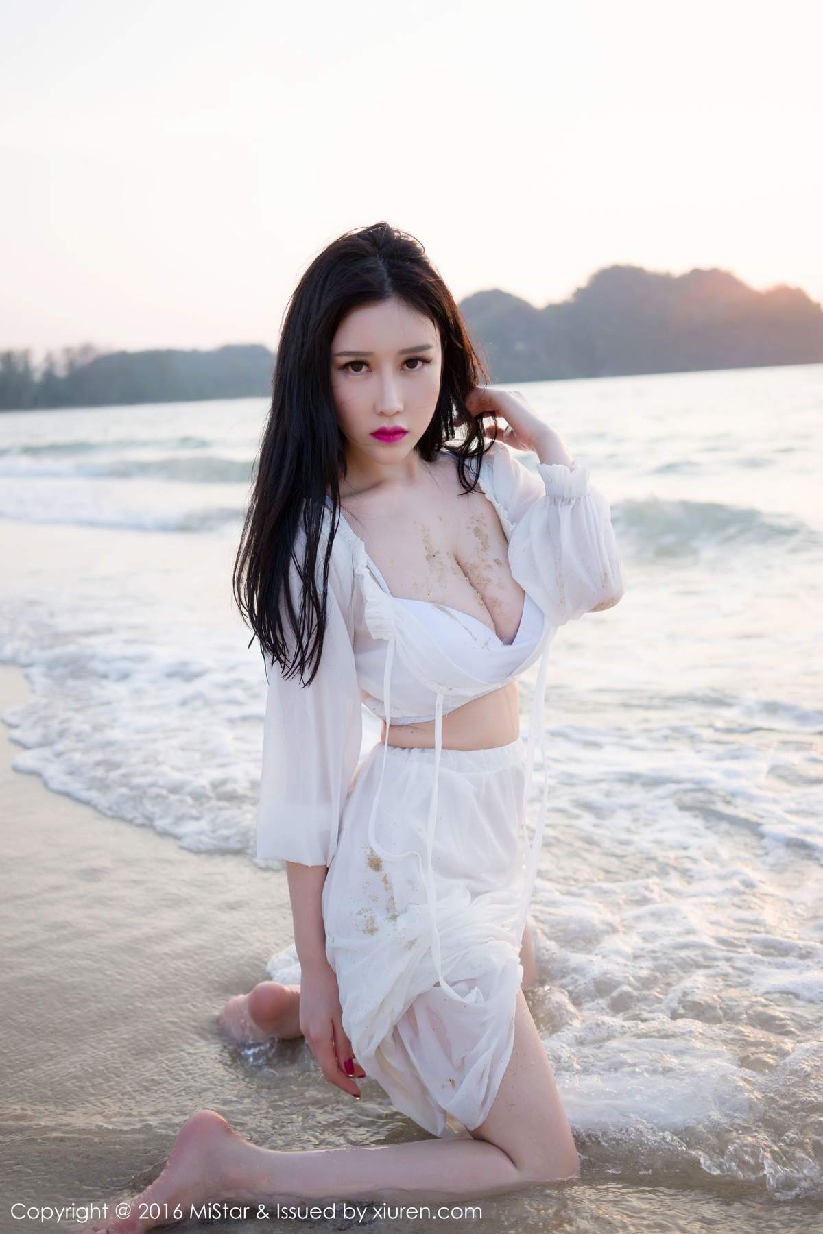 户外美女图片