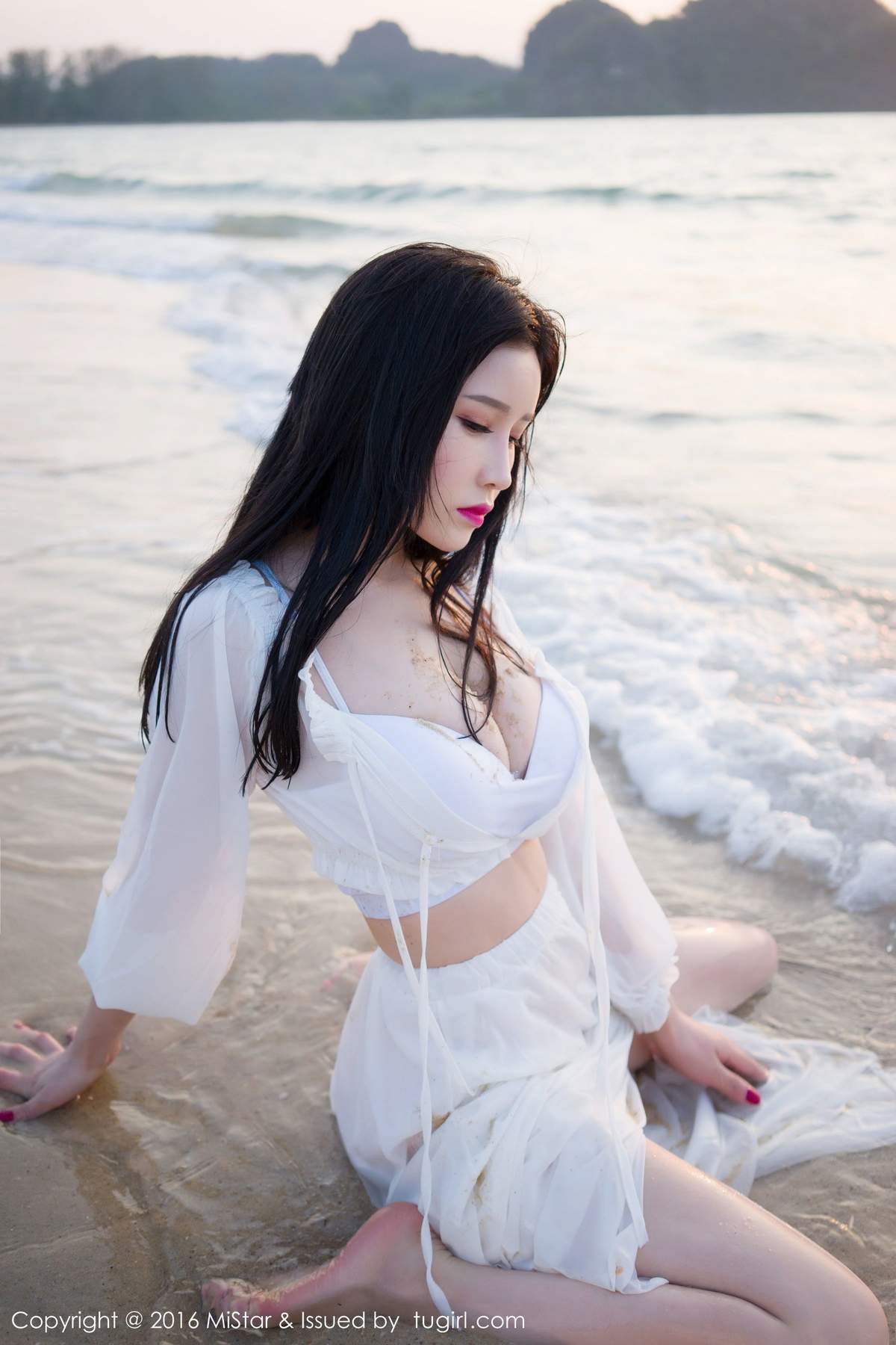户外美女图片