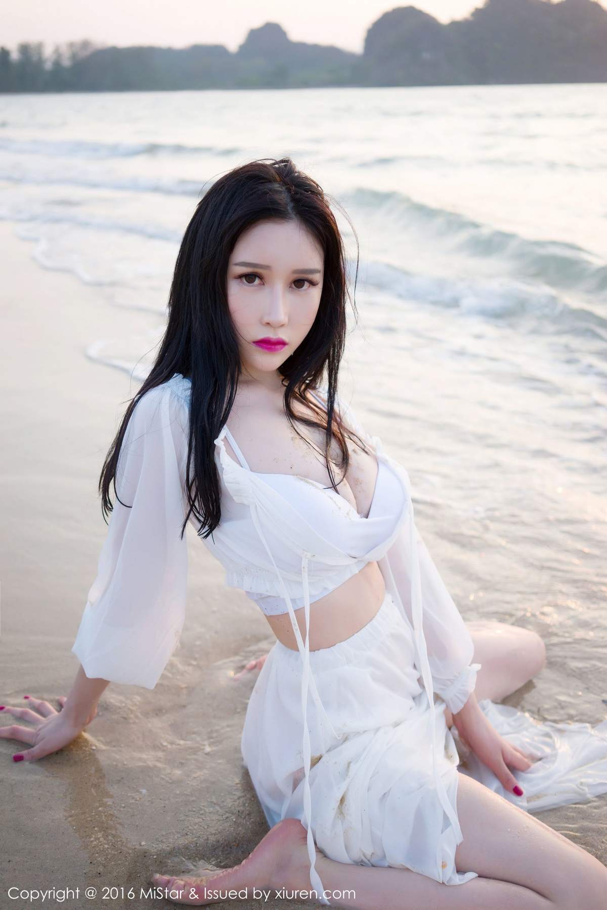 户外美女图片