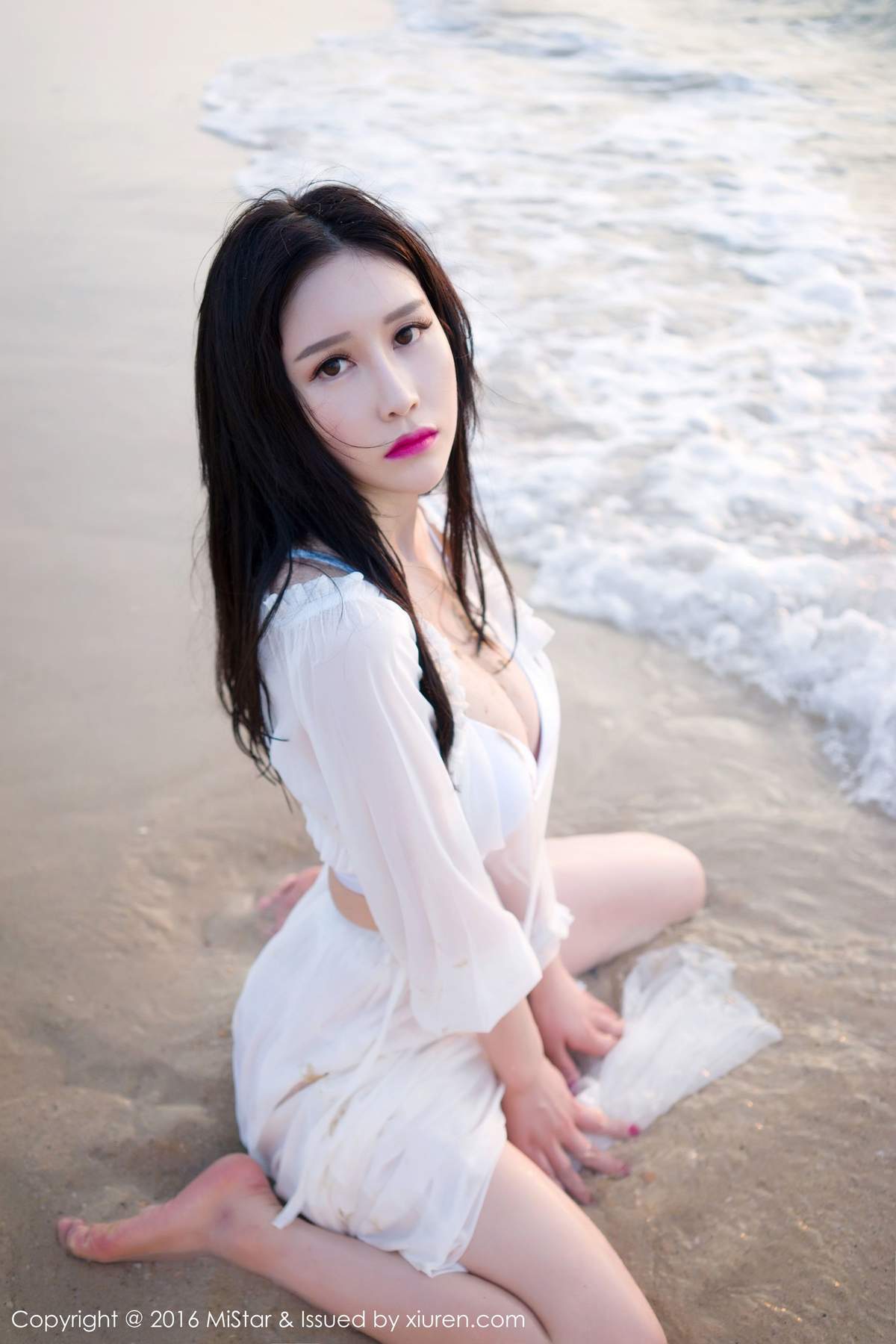 户外美女图片