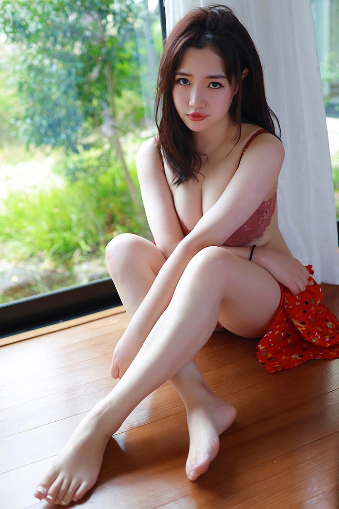 日本少妇徐cake牛奶洒在美胸上太诱人图片