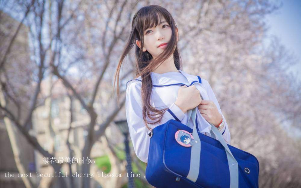 制服美女图片