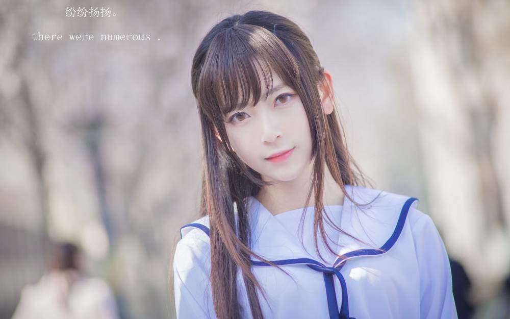 制服美女图片