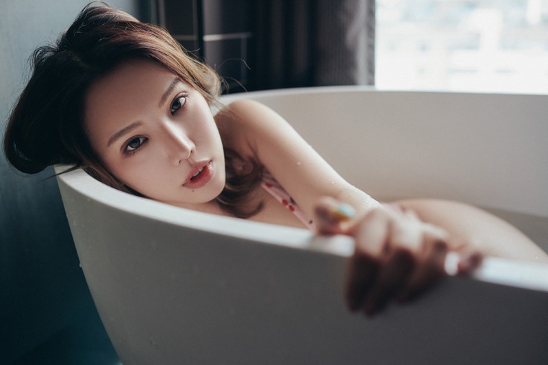 内地性感美女妩媚爆乳女友黄乐然家中无人搔首弄姿写真图片图片