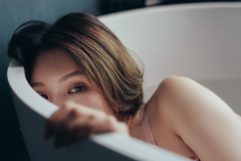 内地性感美女妩媚爆乳女友黄乐然家中无人搔首弄姿写真图片图片