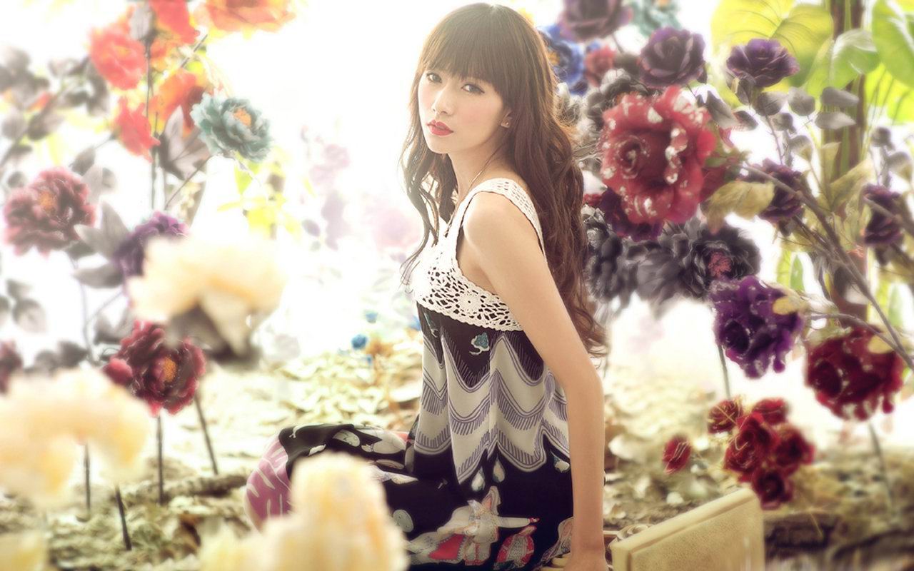 婚纱美女图片