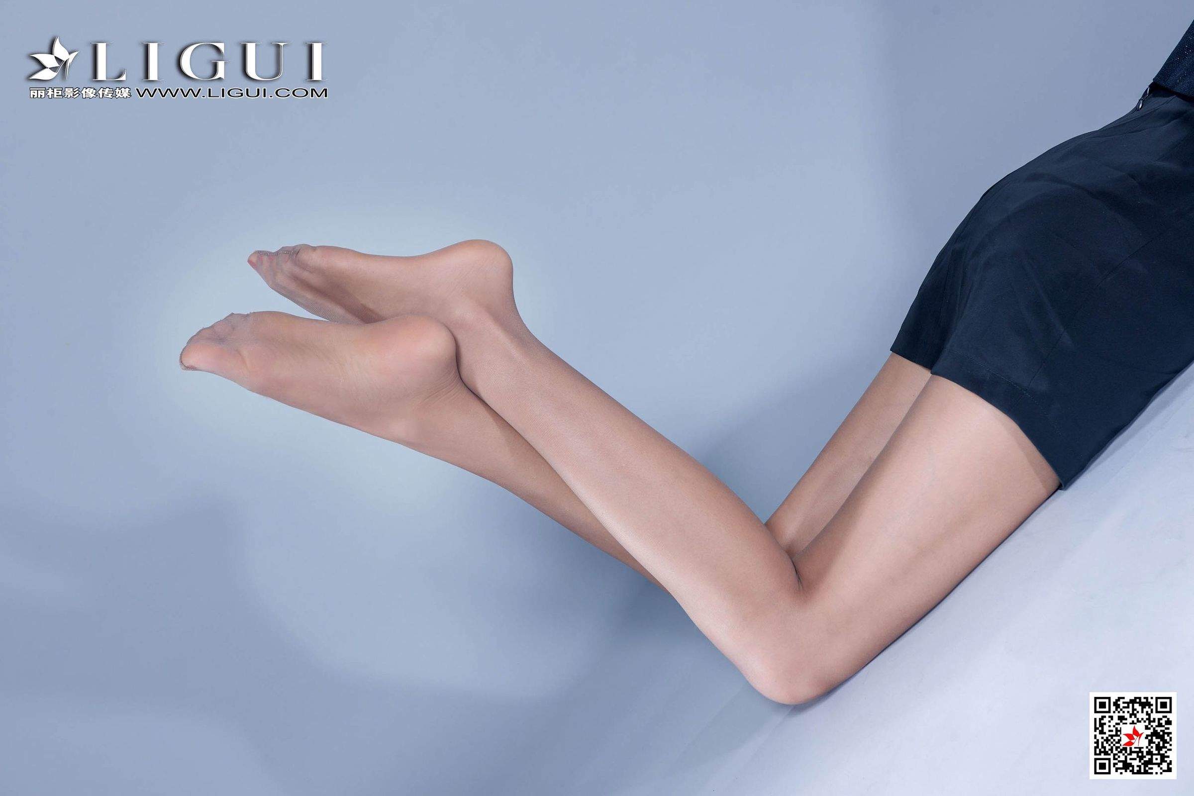 亚洲美女[LiGui丽柜]网络丽人Model潼潼长腿秘书丝足高跟美腿图片
