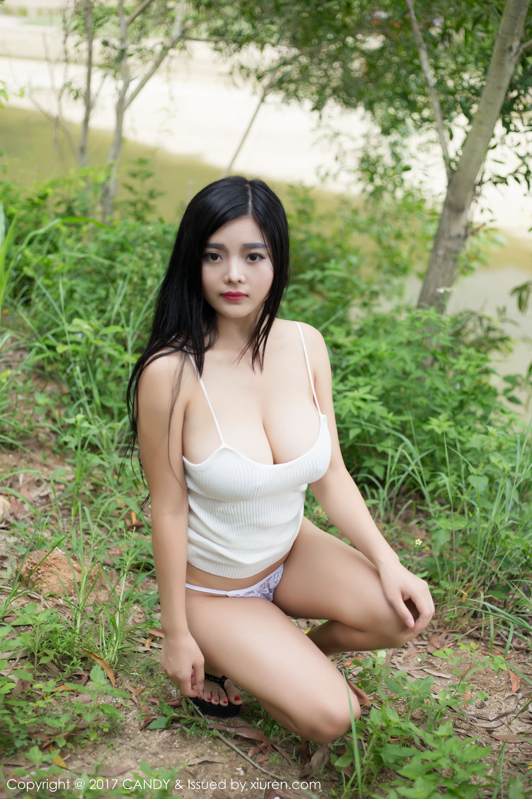 中日混血儿林美惠子Mieko护士装死库水高清妹子写真集图片