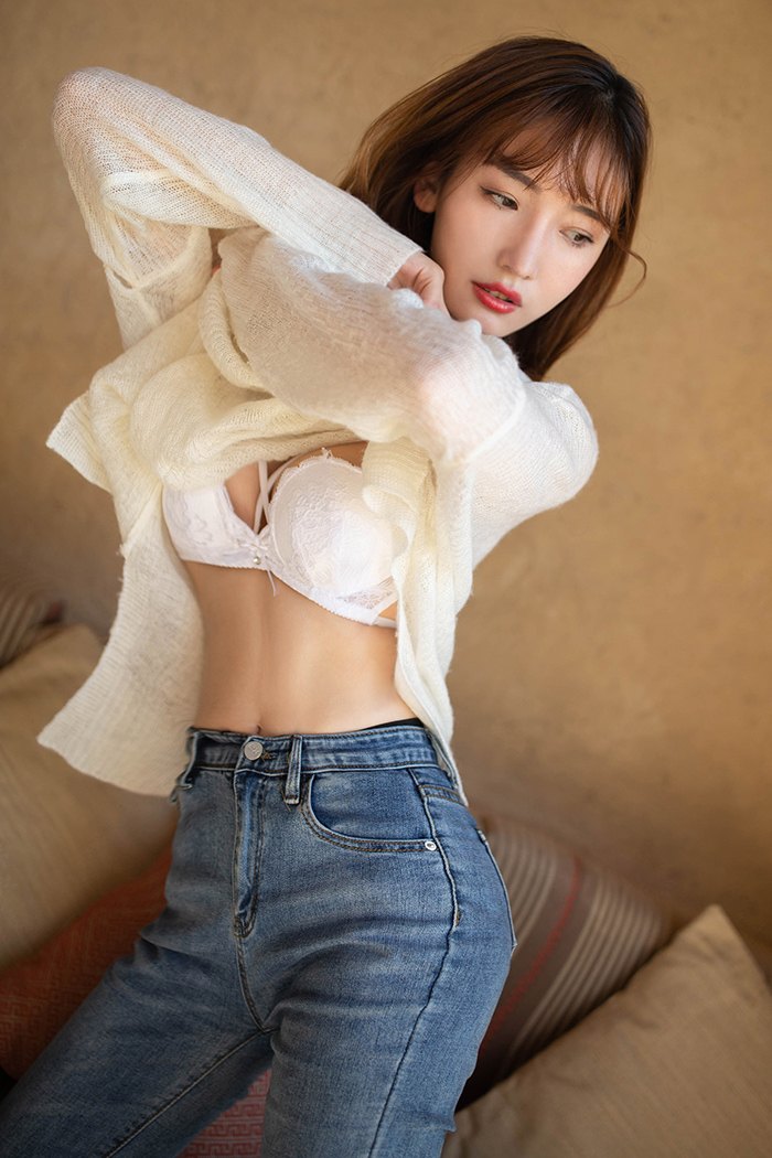 AISS爱丝模特亮眼迷人女郎陆萱萱长腿深沟制服诱惑高清壁纸图片图片