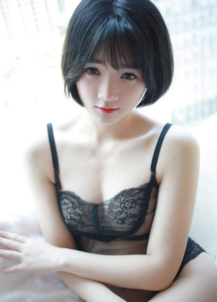 漂亮83839美女嫩模悦爷妖精大尺度透视蕾丝裙内衣美女写真图片