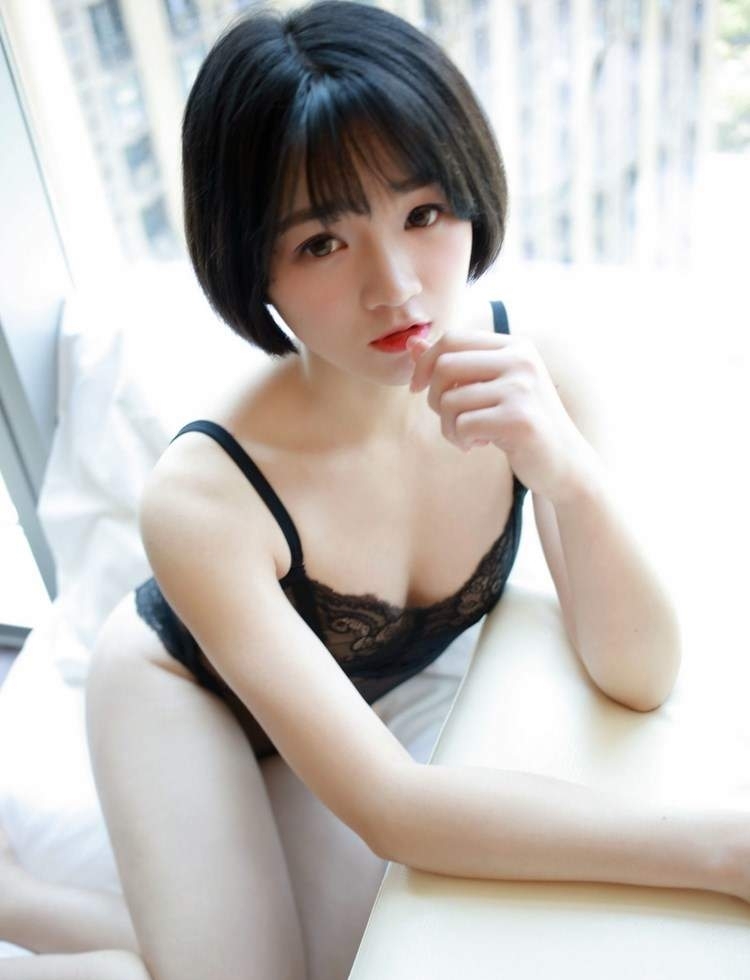漂亮83839美女嫩模悦爷妖精大尺度透视蕾丝裙内衣美女写真图片