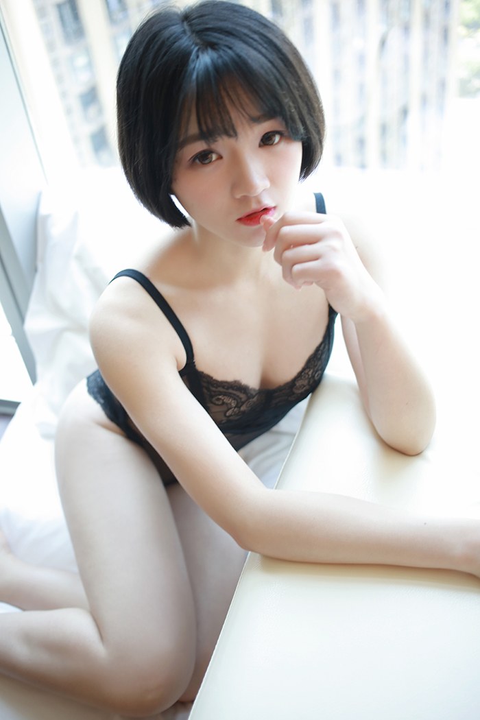 漂亮83839美女嫩模悦爷妖精大尺度透视蕾丝裙内衣美女写真图片