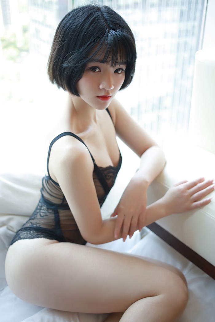 漂亮83839美女嫩模悦爷妖精大尺度透视蕾丝裙内衣美女写真图片