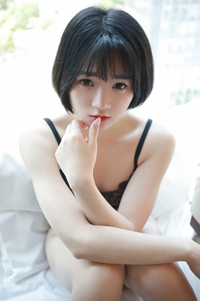 漂亮83839美女嫩模悦爷妖精大尺度透视蕾丝裙内衣美女写真图片