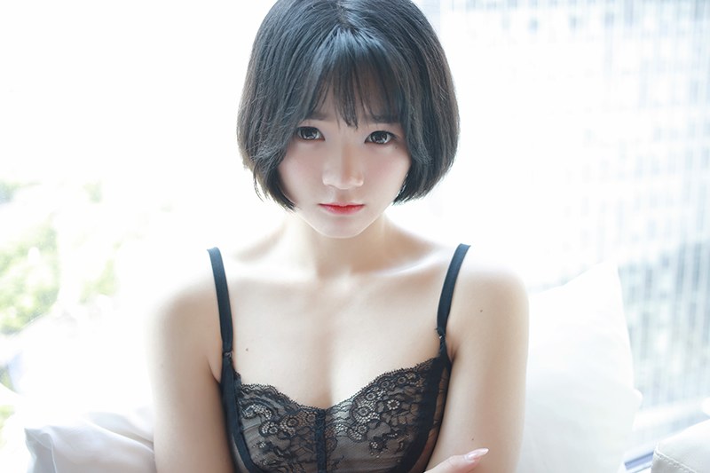 漂亮83839美女嫩模悦爷妖精大尺度透视蕾丝裙内衣美女写真图片