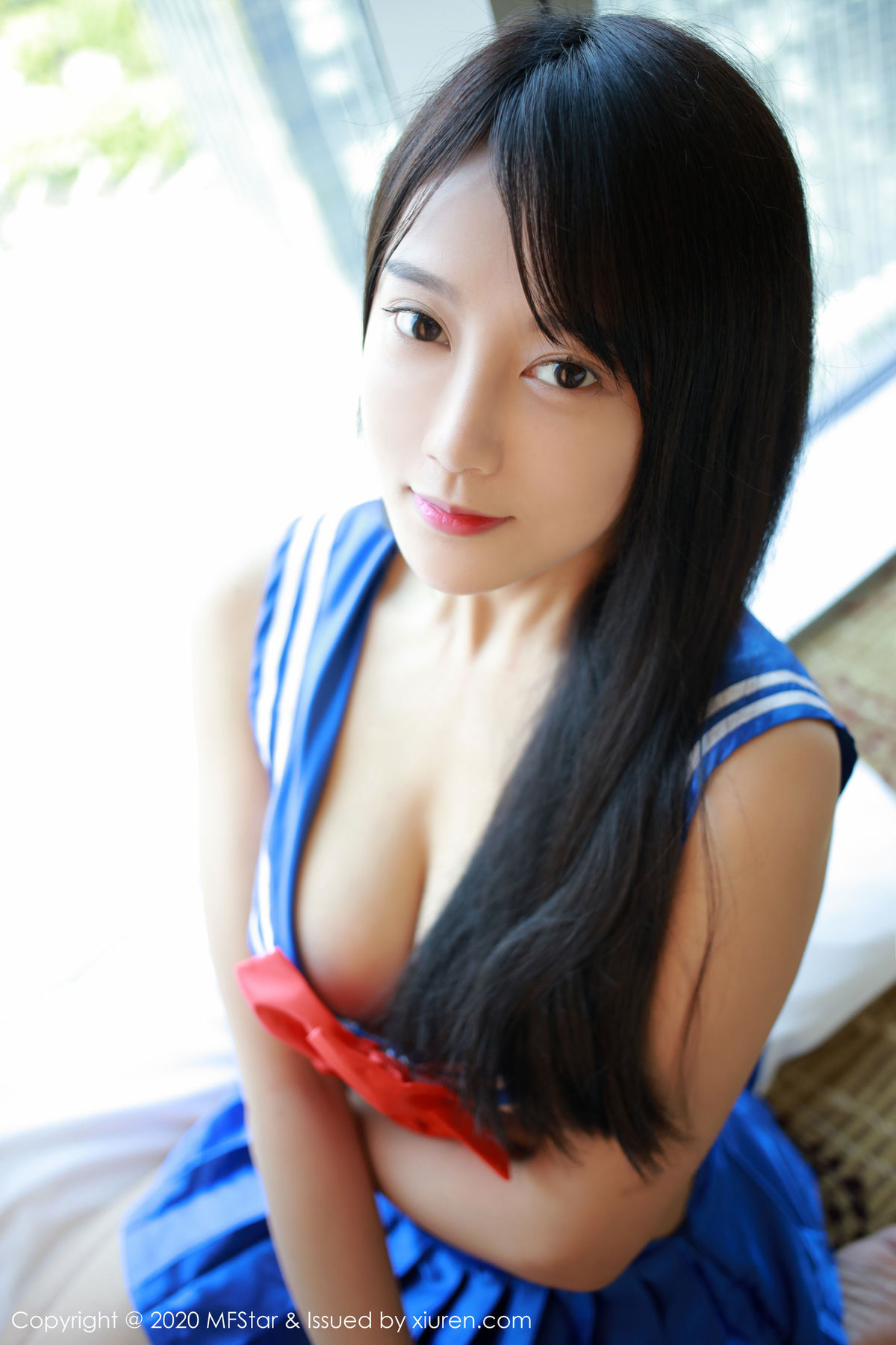 何嘉颖图片