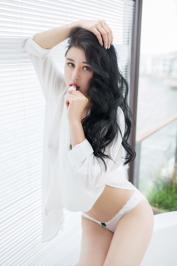 内地性感模特美女叶佳颐白衣下美乳依稀可见写真高清图片图片 内地性感模特美女叶佳颐白衣下美乳依稀可见写真高清图片图片