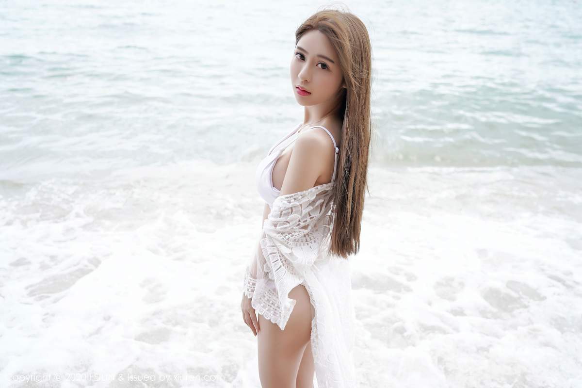 美女7160模特大尺码luna张静燕经典的沙滩泳池系列高清mm写真集图片