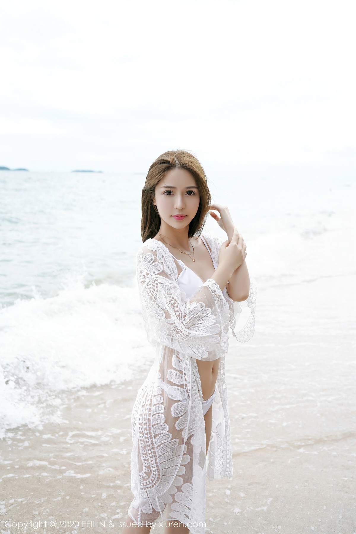 美女7160模特大尺码luna张静燕经典的沙滩泳池系列高清mm写真集图片