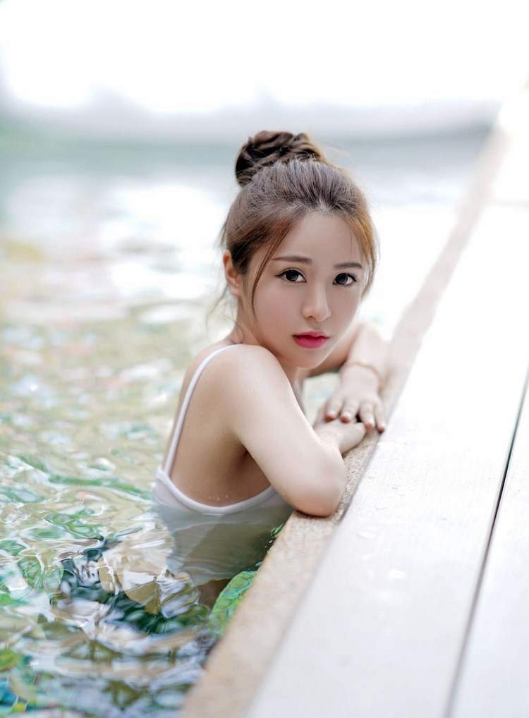 美女7160模特大尺码luna张静燕苗条的身材与娇柔姿态高清mm写真集图片