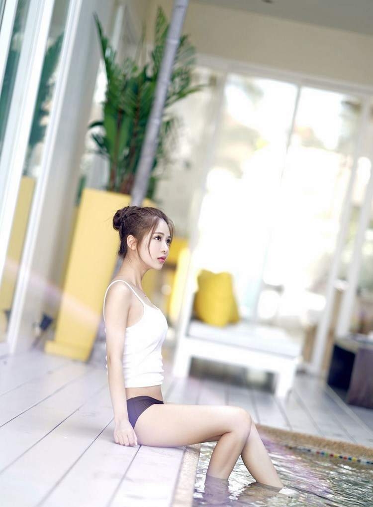 美女7160模特大尺码luna张静燕苗条的身材与娇柔姿态高清mm写真集图片