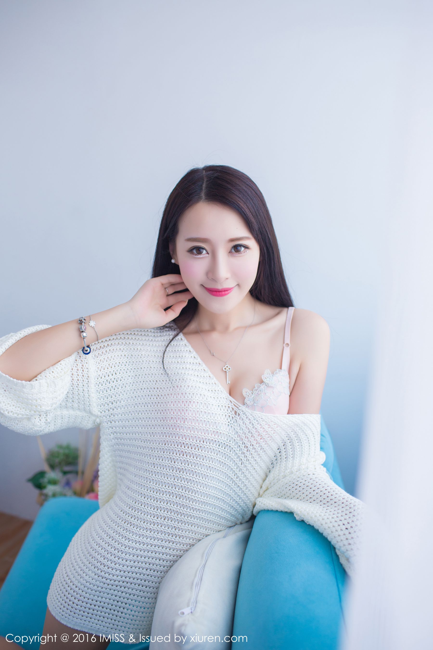 网红美女王曼妮性感旅拍写真图片图片