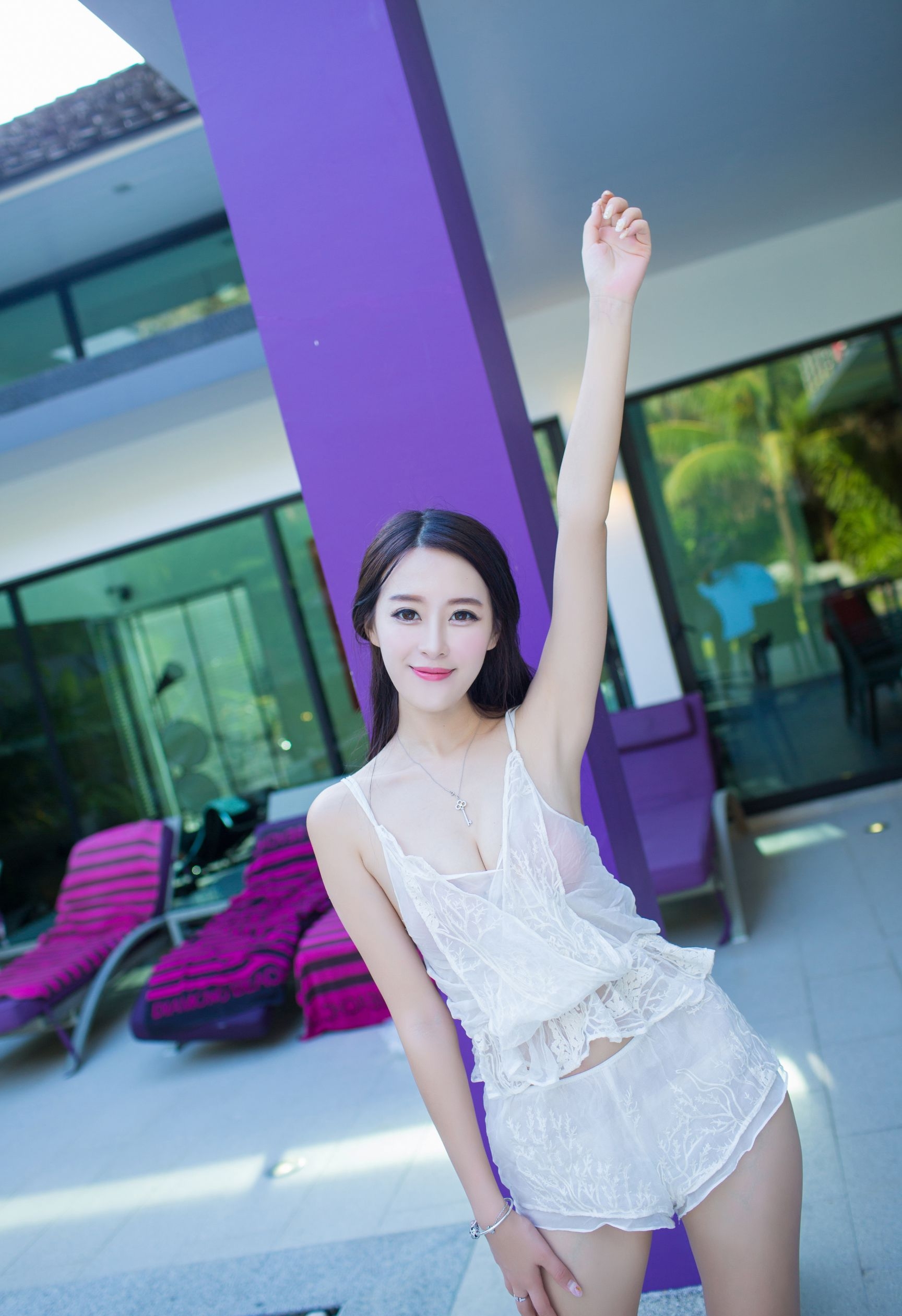 网红美女王曼妮性感旅拍写真图片图片