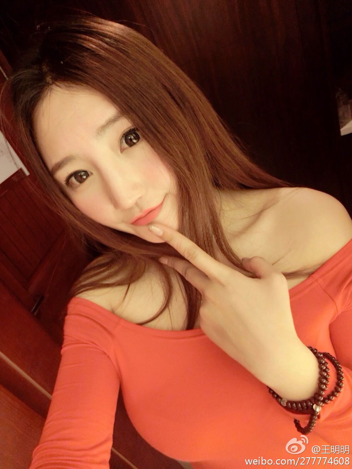 王明明图片